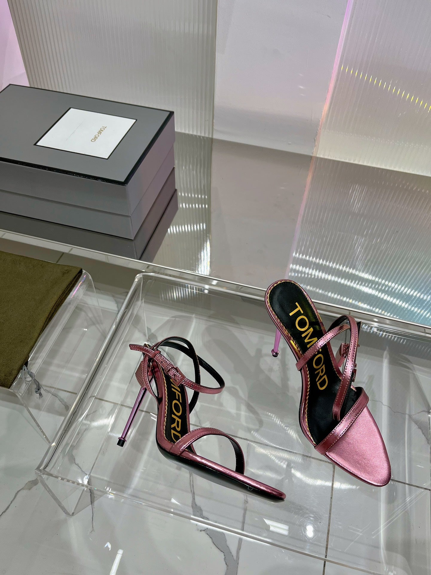PADLOCK HIGH HEEL 10 CM SANDAL IN CREPE PINK SHEEPSKIN