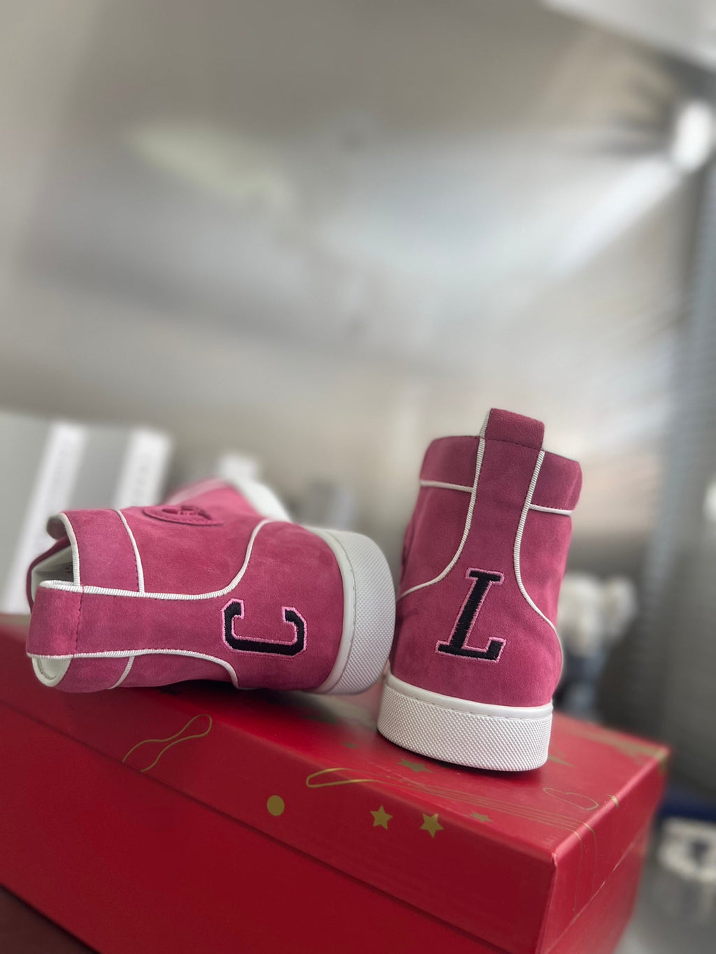VARSILOUIS HIGH-TOP FLAT SNEAKERS IN ROSE PINK SUEDE
