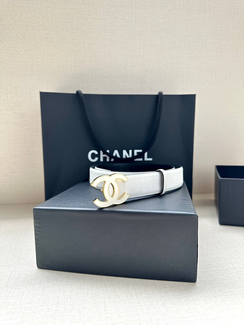 CC 30MM BELT IN FULL WHITE SMOOTH CALFSKIN METAL HARDWARE