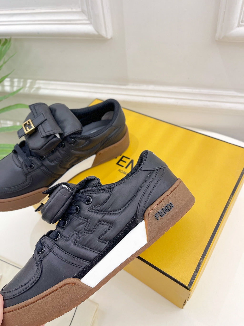 FENDI TRAINER SNEAKER IN BLACK LAMBSKIN