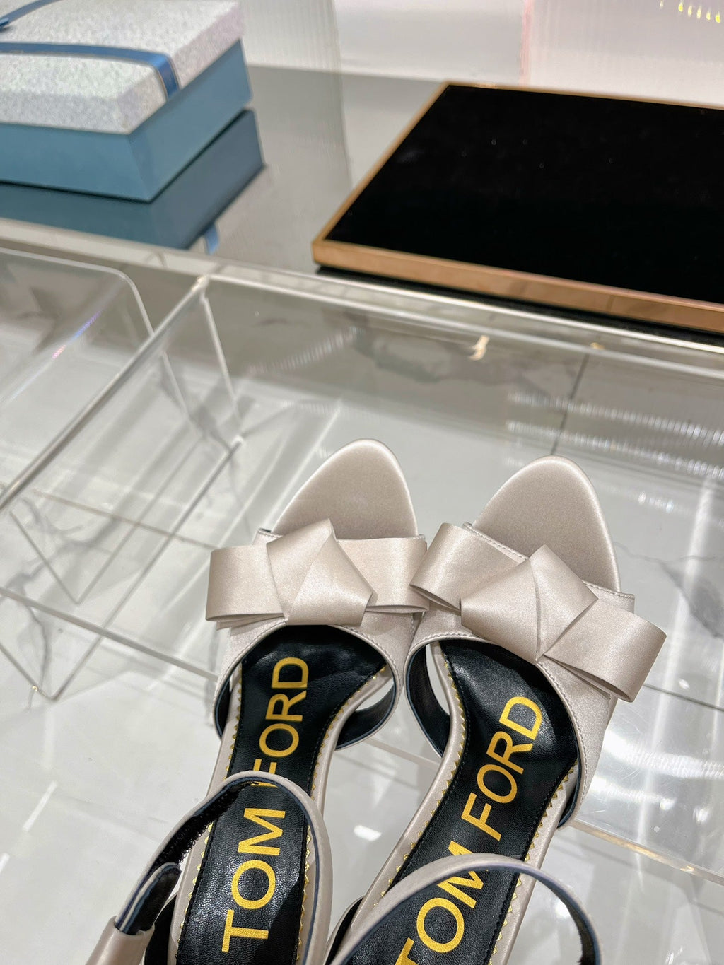 HIGH HEELS 11 CM IN GRAY PASTEL PURE SILK AND LAMBSKIN