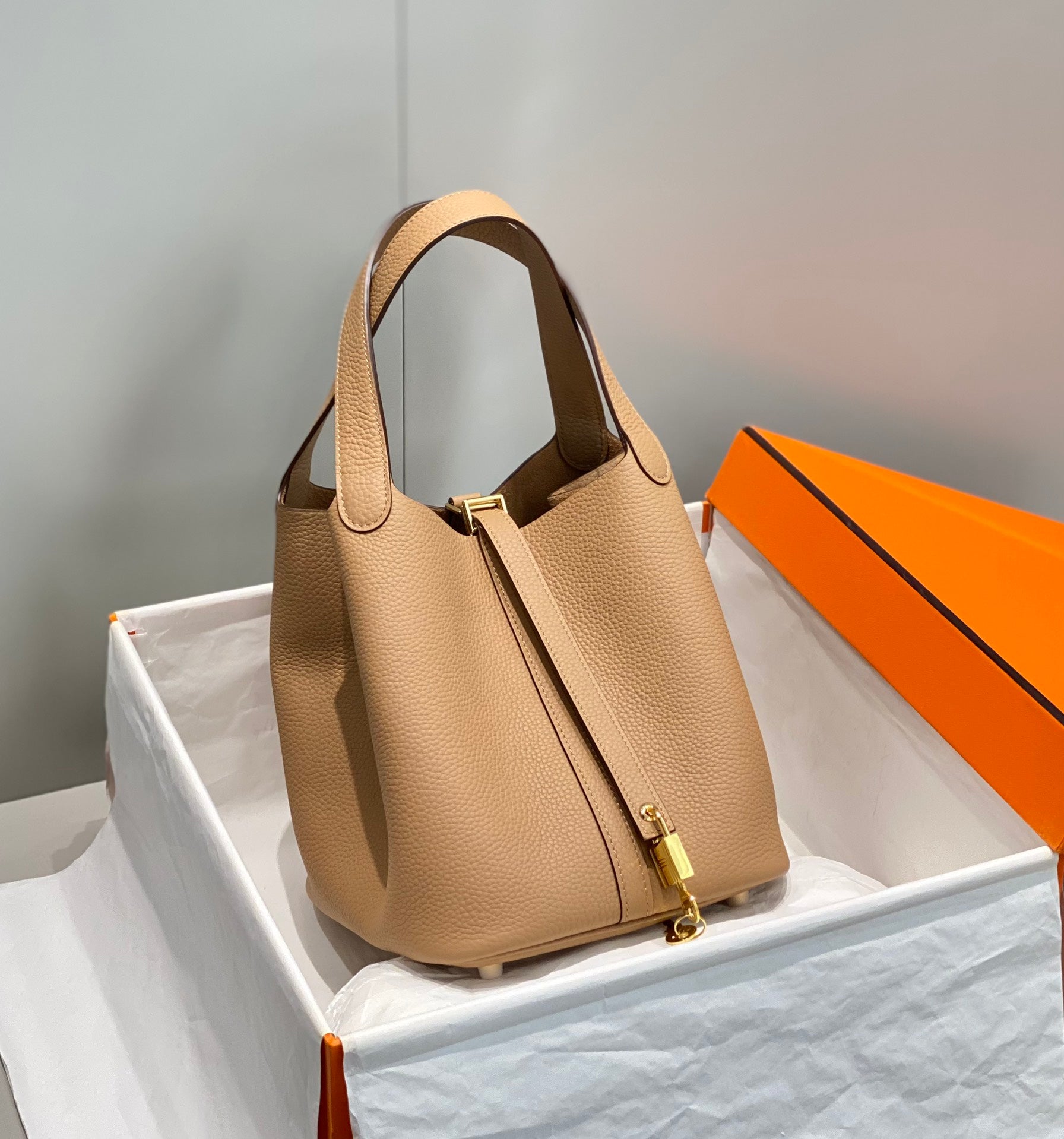 HM PICOTIN LOCK BAG 22 IN BROWN CALFSKIN
