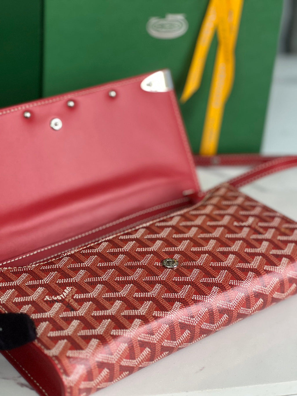 MONTE-CARLO PM CLUTCH 25 IN CLASSIC RED GOYARDINE CANVAS