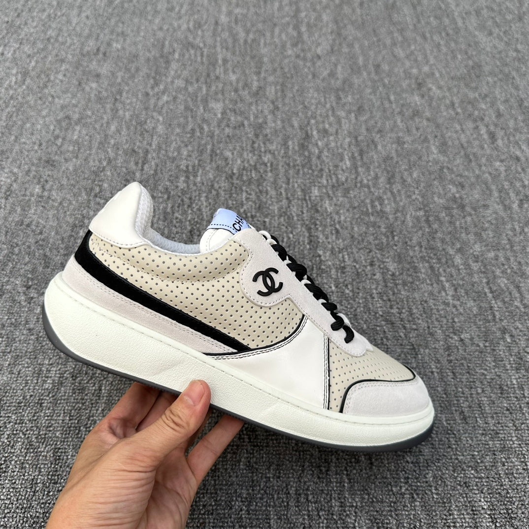 CC LOW-TOP SNEAKERS