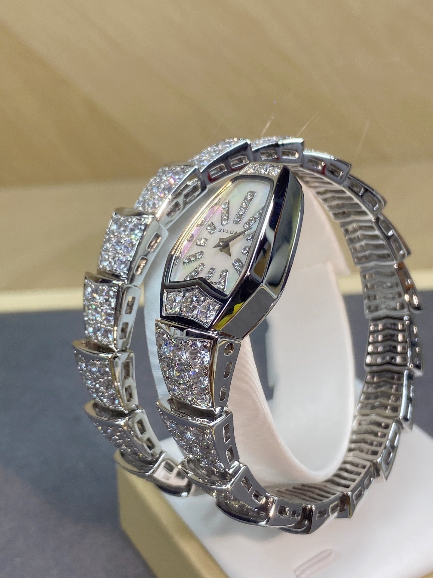 SERPENTI JEWELRY ALL WHITE GOLD WITH DIAMOND WHITE DIAL