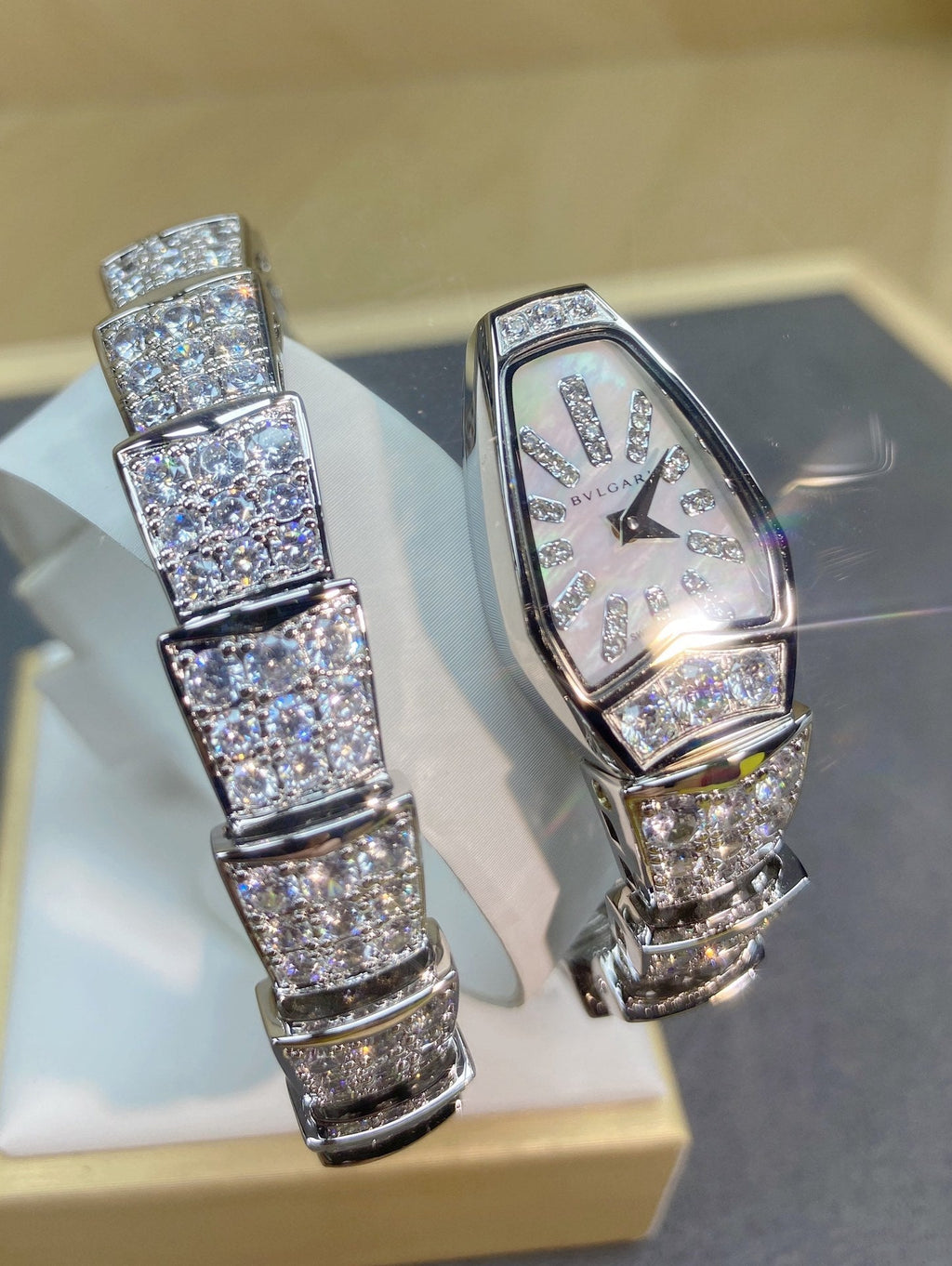 SERPENTI JEWELRY ALL WHITE GOLD WITH DIAMOND WHITE DIAL