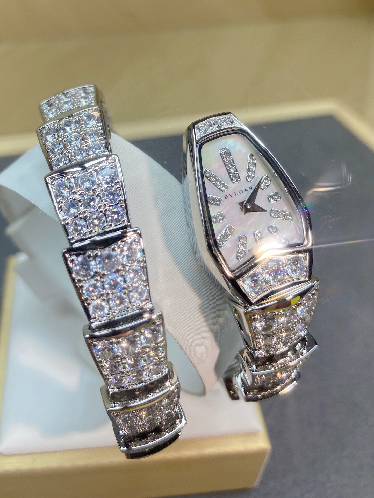 SERPENTI JEWELRY ALL WHITE GOLD WITH DIAMOND WHITE DIAL