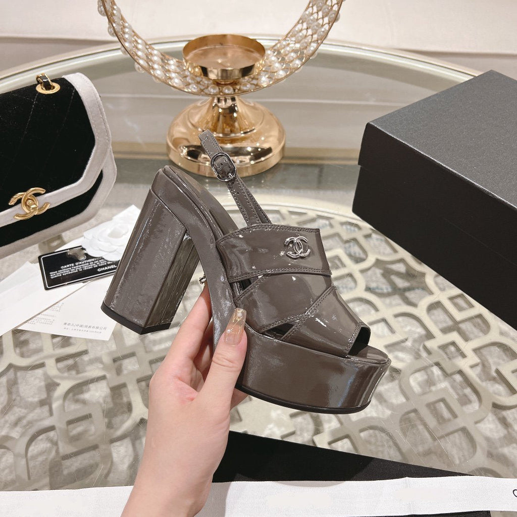 sandals chocolate patent crumpled lambskin