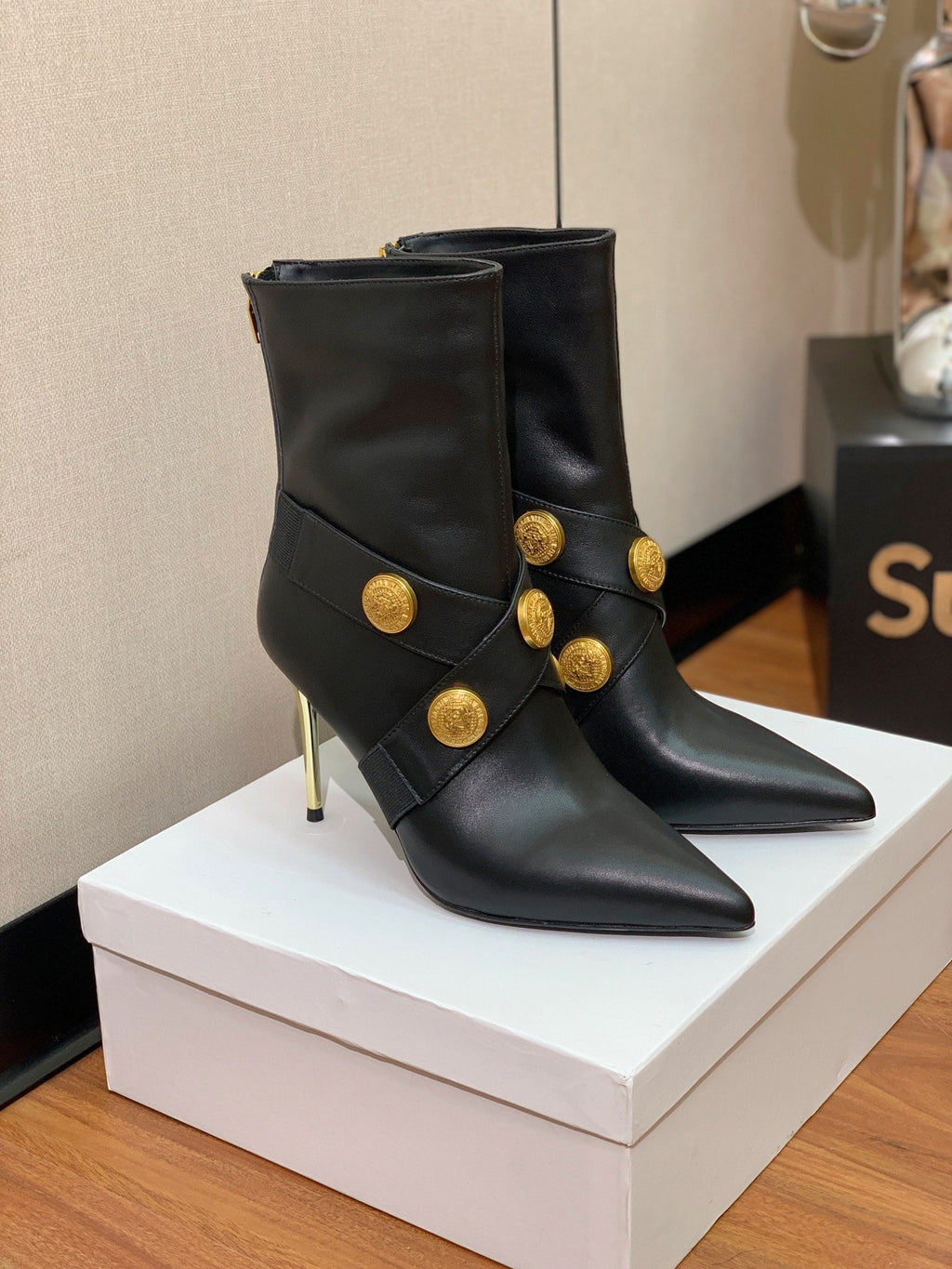 BALMAIN 26S BOOT 105 MM IN BLACK CALFSKIN WITH GOLD HARDWARE STYLE 2