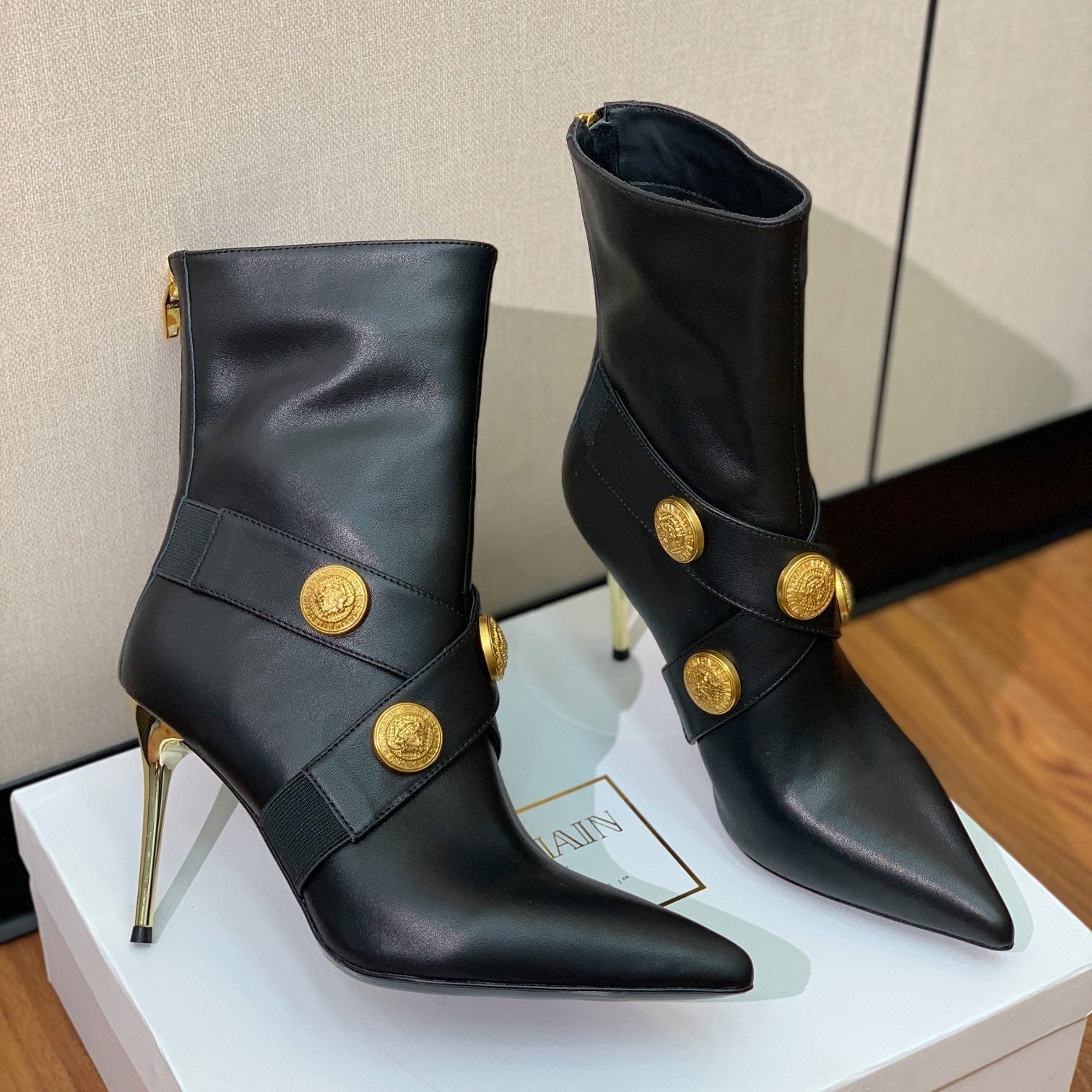 BALMAIN 26S BOOT 105 MM IN BLACK CALFSKIN WITH GOLD HARDWARE STYLE 2
