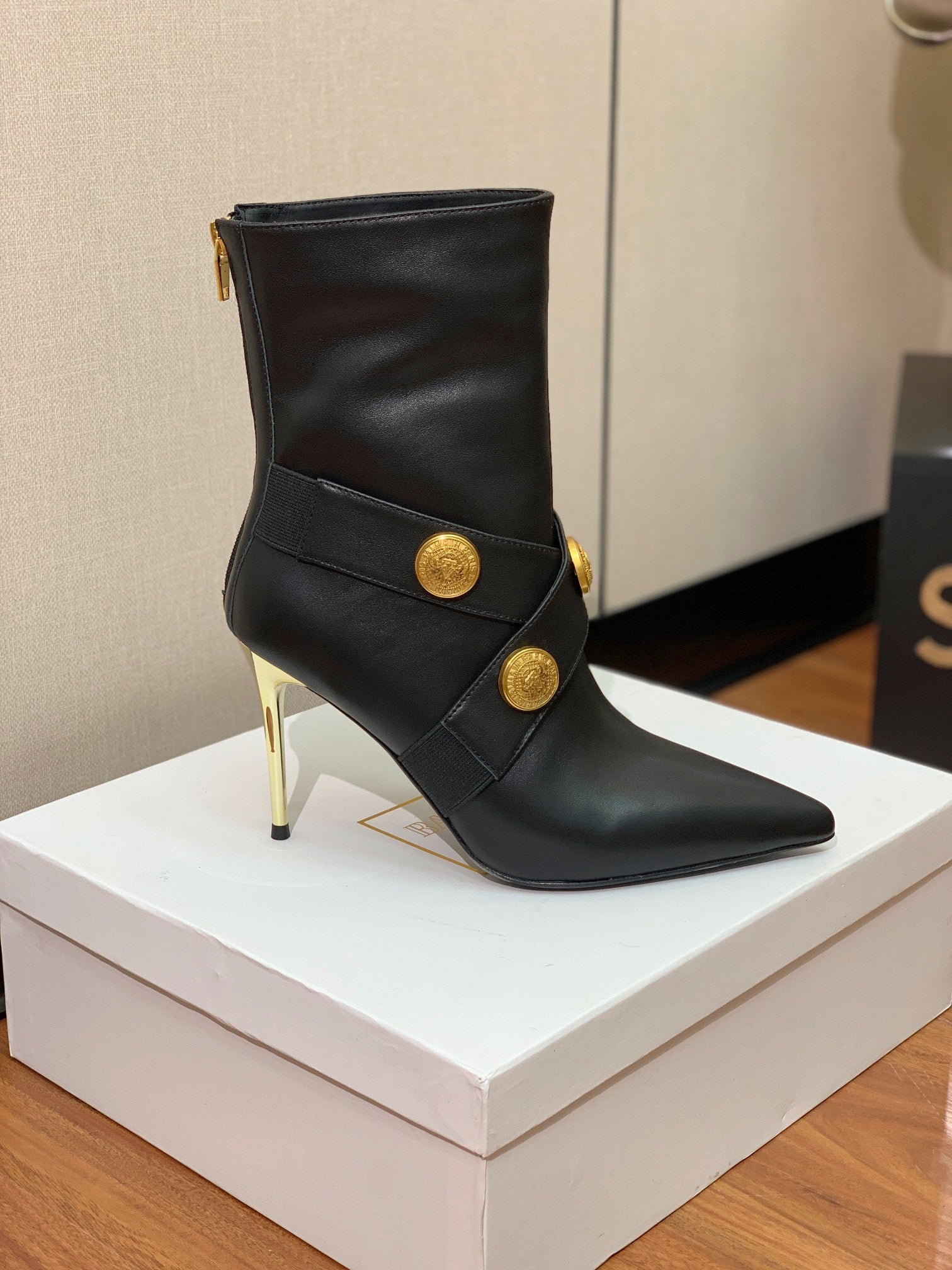BALMAIN 26S BOOT 105 MM IN BLACK CALFSKIN WITH GOLD HARDWARE STYLE 2