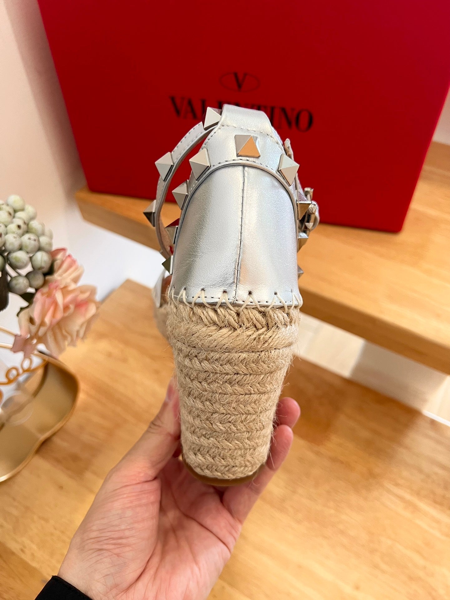 VALENTINO 26S WEDGE SANDALS IN SILVER METALLIC CALFSKIN