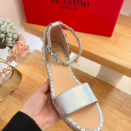 VALENTINO 26S WEDGE SANDALS IN SILVER METALLIC CALFSKIN