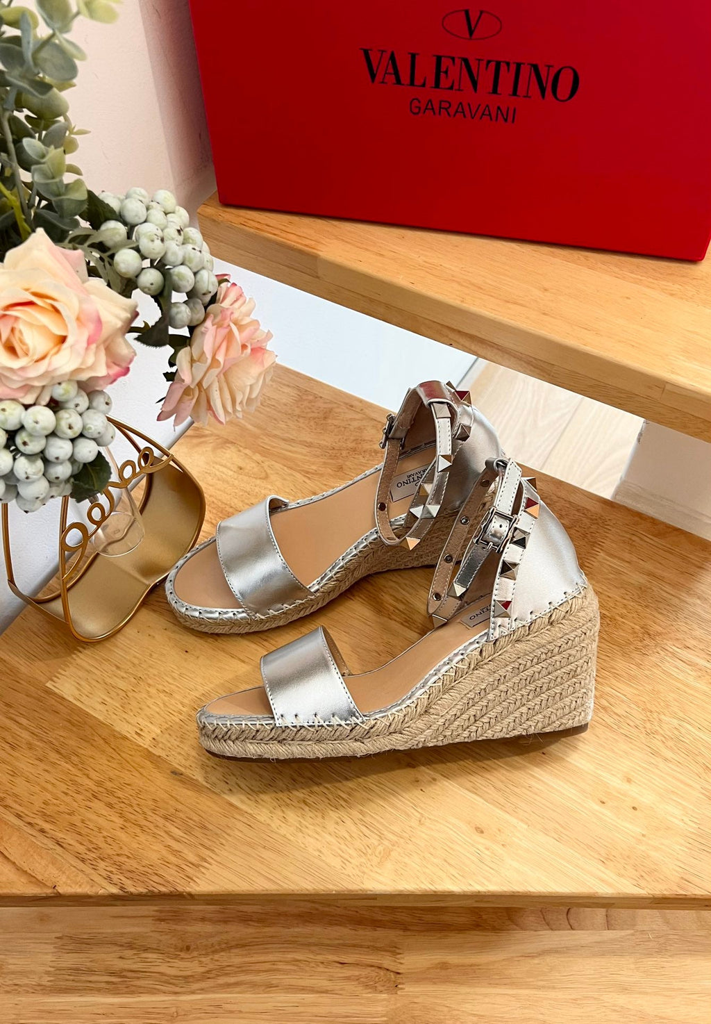 VALENTINO 26S WEDGE SANDALS IN SILVER METALLIC CALFSKIN