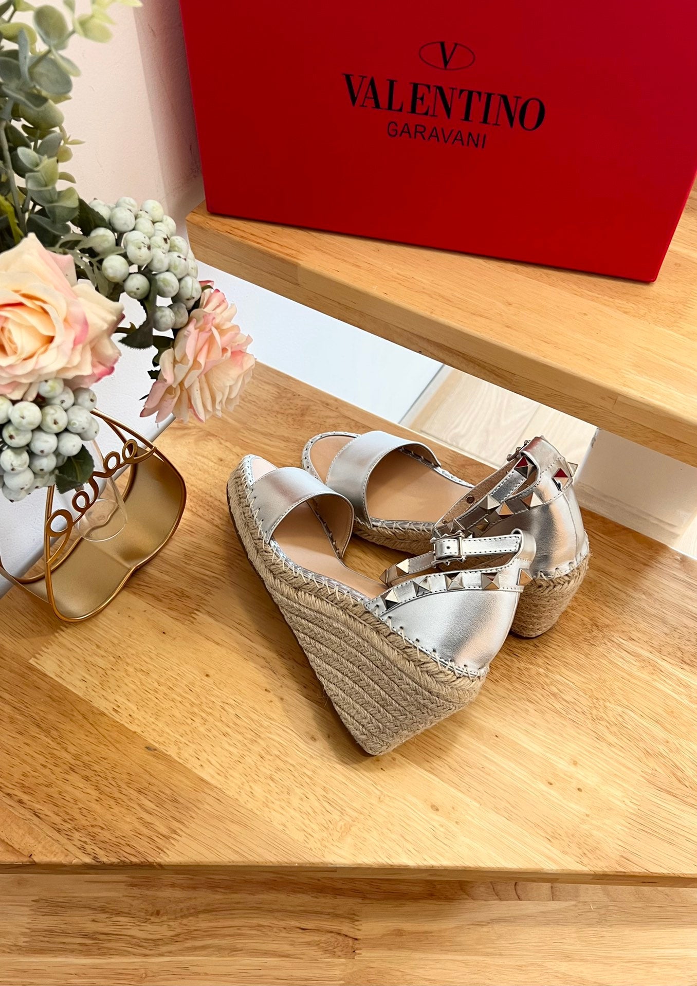 VALENTINO 26S WEDGE SANDALS IN SILVER METALLIC CALFSKIN