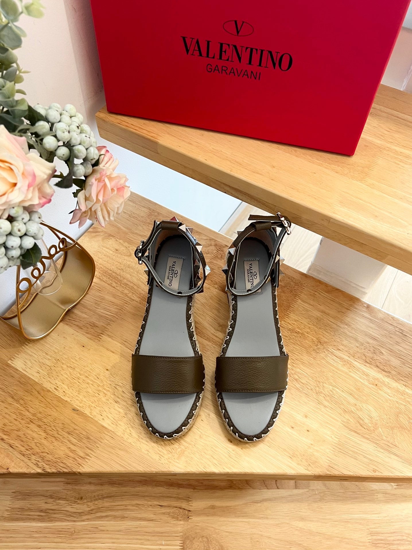 VALENTINO 26S WEDGE SANDALS IN OLIVE GREEN CALFSKIN