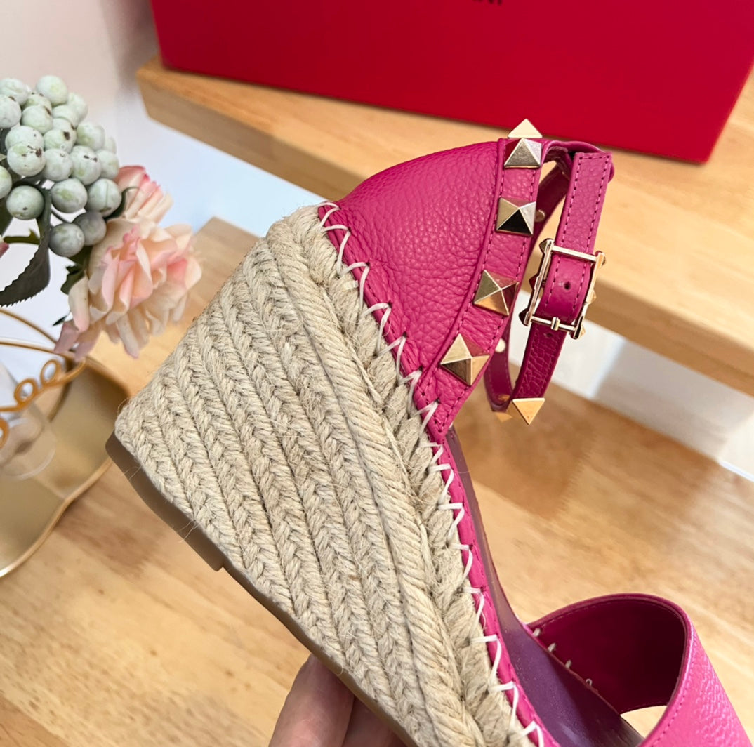 VALENTINO 26S WEDGE SANDALS IN DARK PINK CALFSKIN