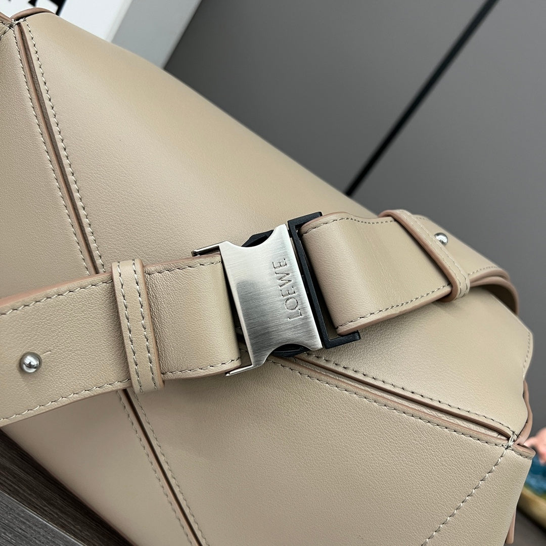 LOEWE 26S PUZZLE EDGE MEDIUM BAG 24 IN BEIGE CALFSKIN