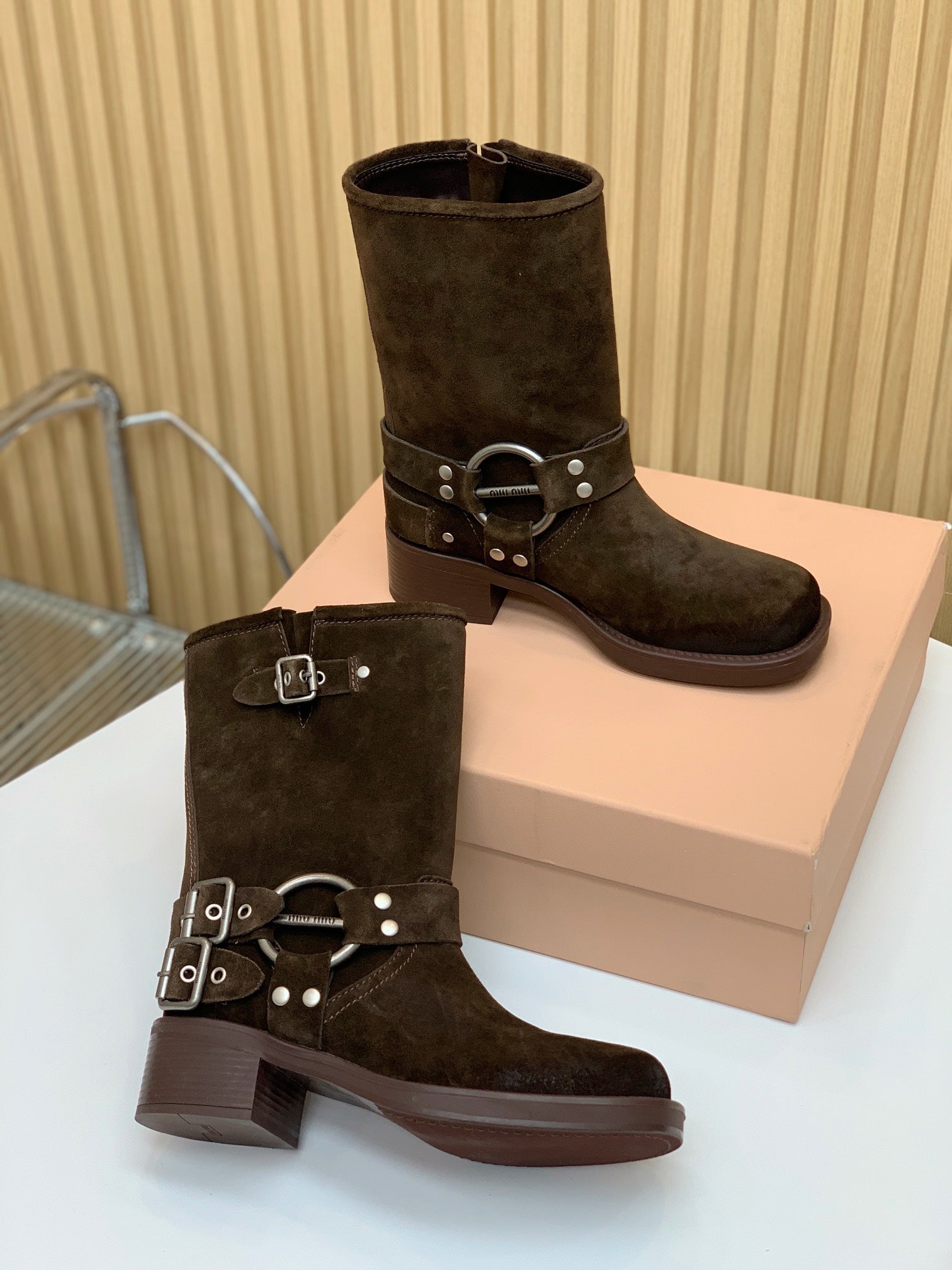 THICK-SOLED METAL BUCKLE BOOTS IN CHOCOLATE BROWN SUEDE