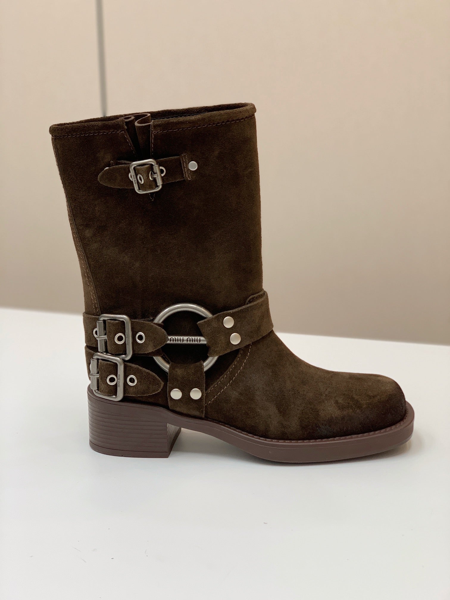 THICK-SOLED METAL BUCKLE BOOTS IN CHOCOLATE BROWN SUEDE