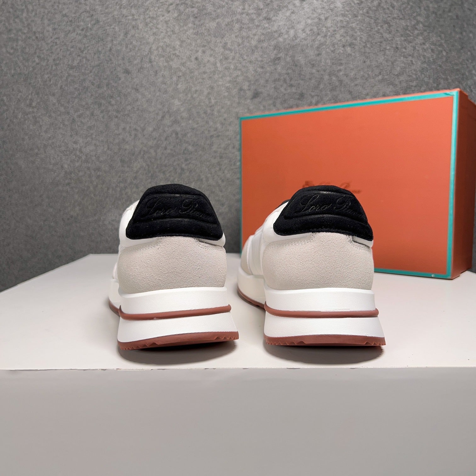 LP WEEKEND WALK SNEAKERS WHITE SUEDE