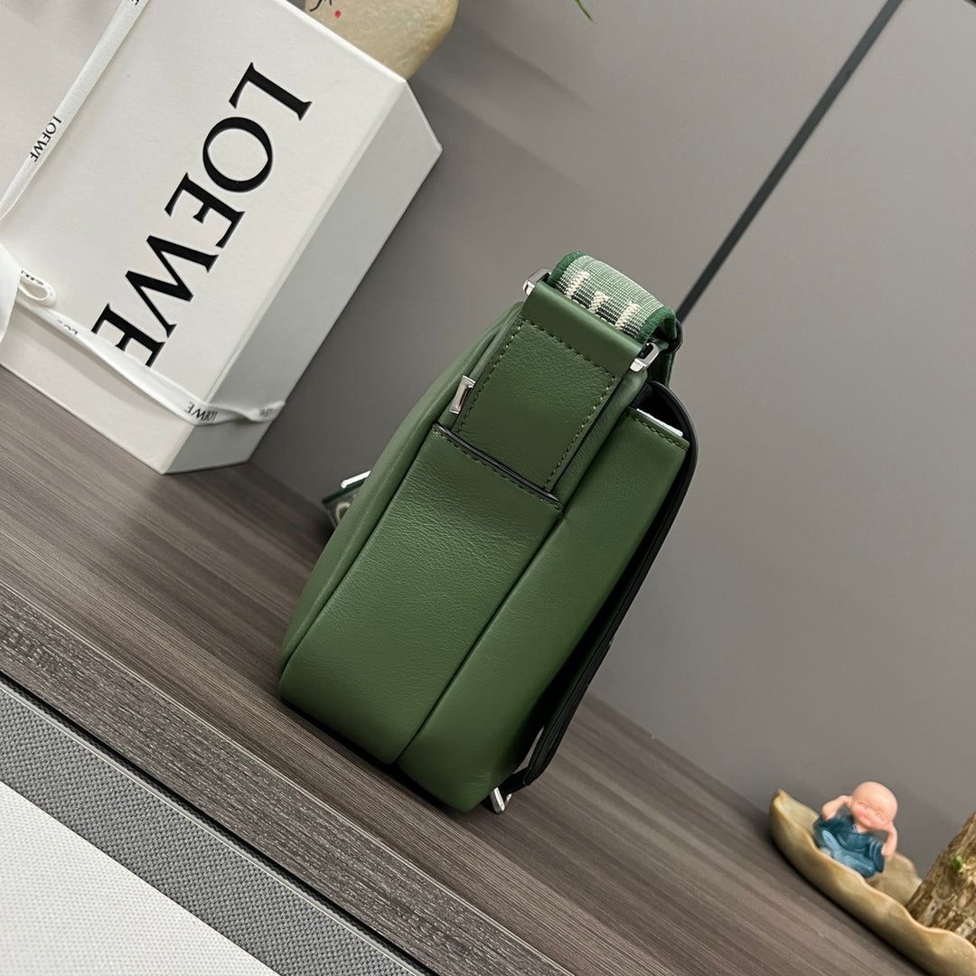 LOEWE 26S CROSSBODY BAG 24.5 IN GREEN CALFSKIN