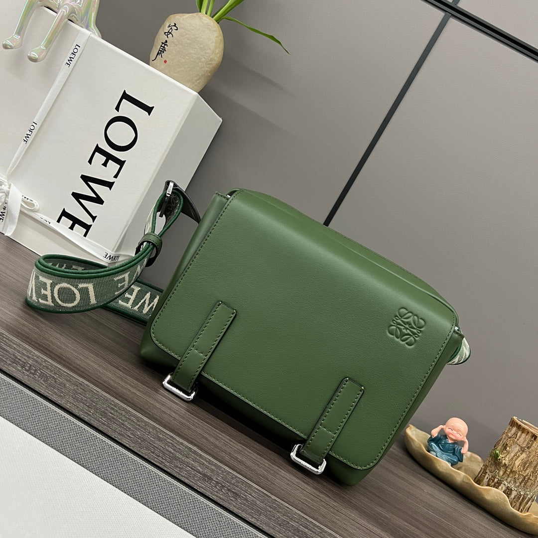 LOEWE 26S CROSSBODY BAG 24.5 IN GREEN CALFSKIN