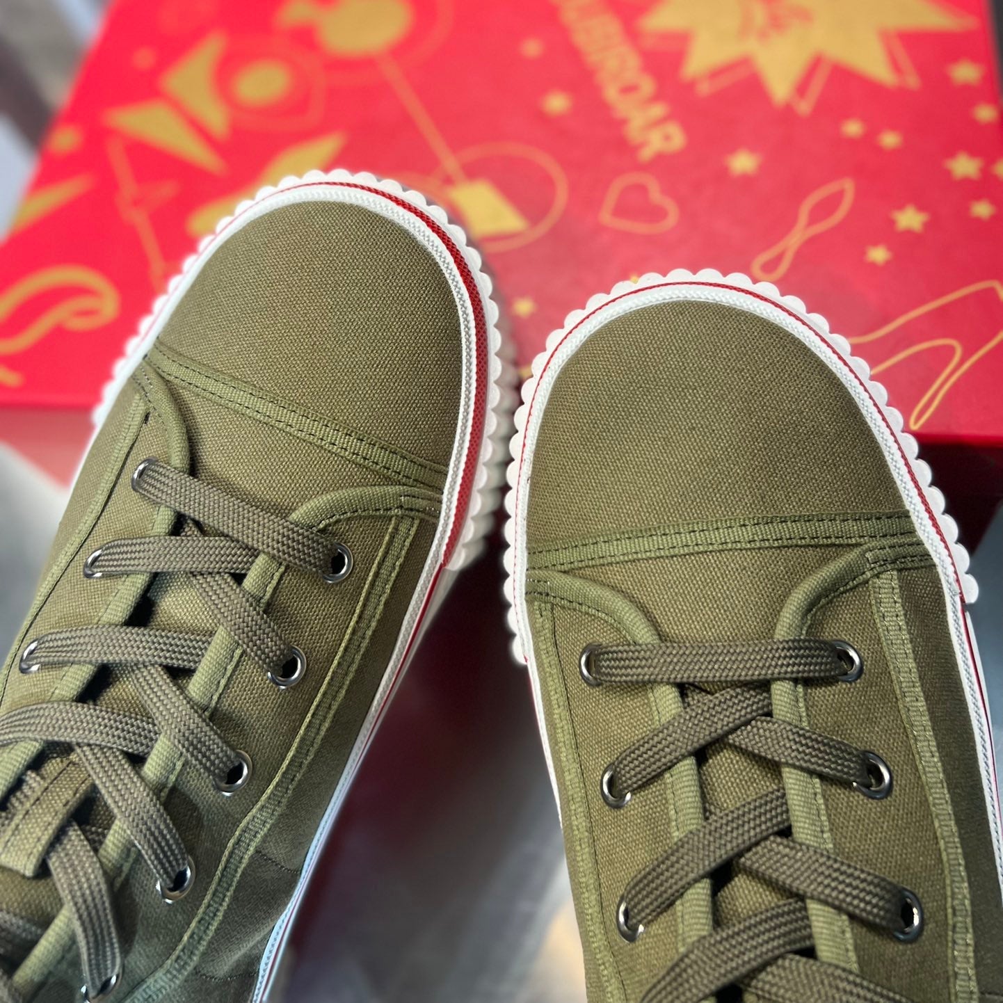LUBOTING PEDRO HIGH-TOP SNEAKERS IN DARK GREEN MIX RED FABRIC
