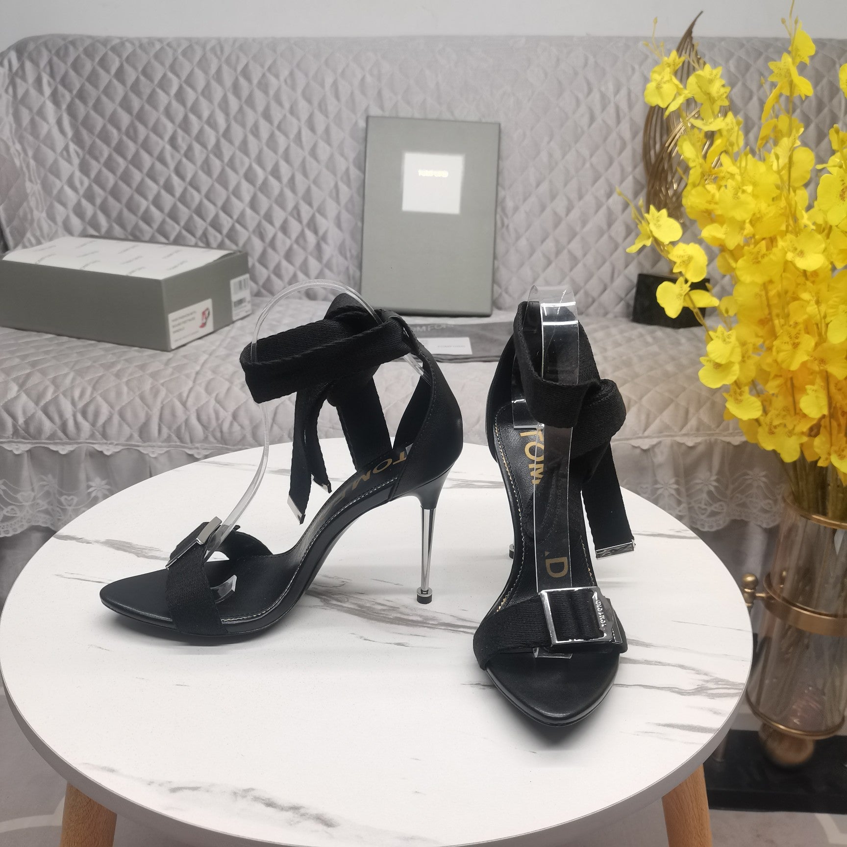 HIGH HEEL 10 CM IN BLACK FABRIC AND LAMBSKIN