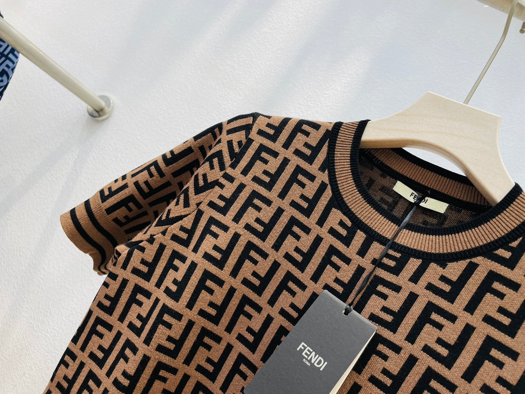 FENDI 26S SHORT SLEEVE KNIT T-SHIRT 126