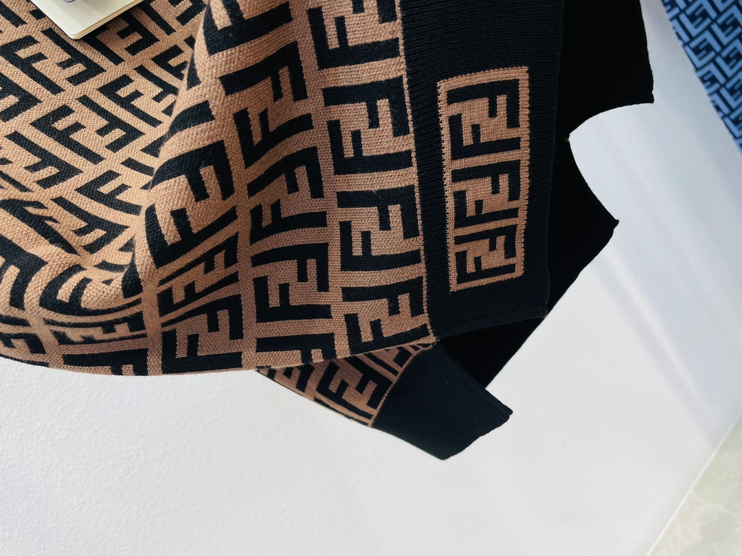 FENDI 26S SHORT SLEEVE KNIT T-SHIRT 126