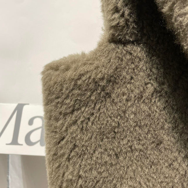 MAX MARA 25S SLEEVELESS TEDDY VEST 90550