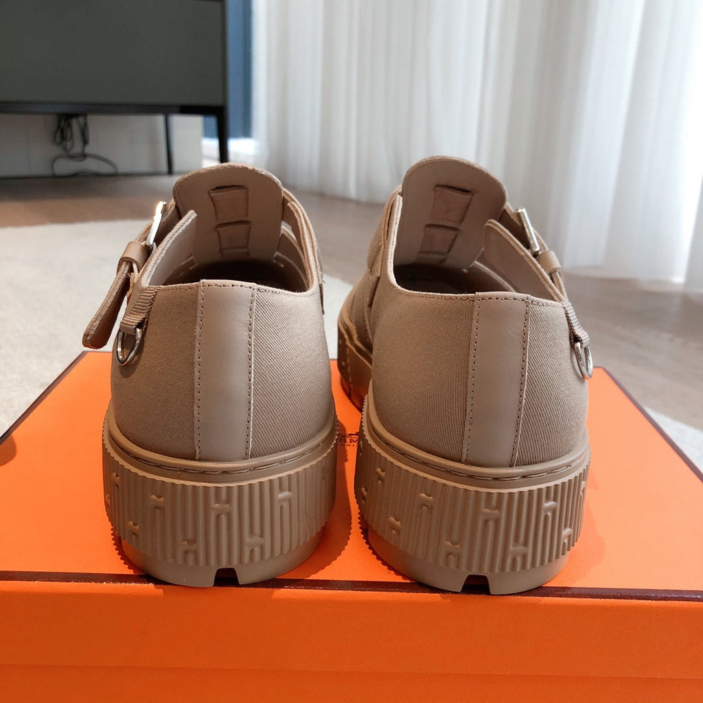 HM ITEM SANDAL ALMOND CALFSKIN AND DENIM