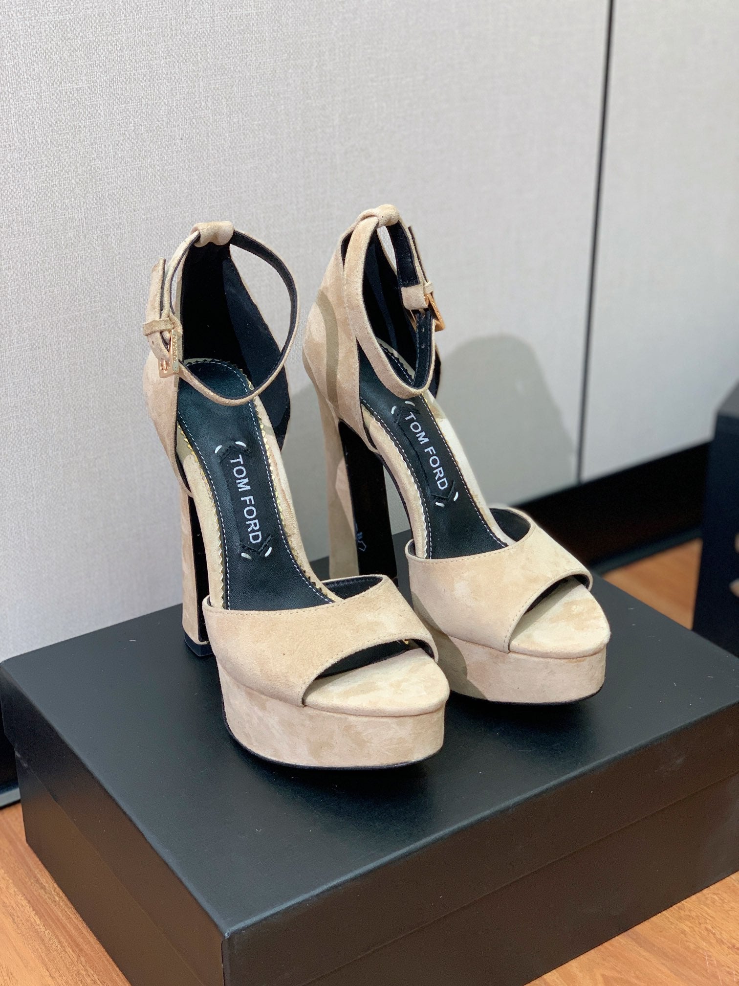 HIGH HEEL 14.5 CM SANDALS IN TORTILLA BROWN SUEDE