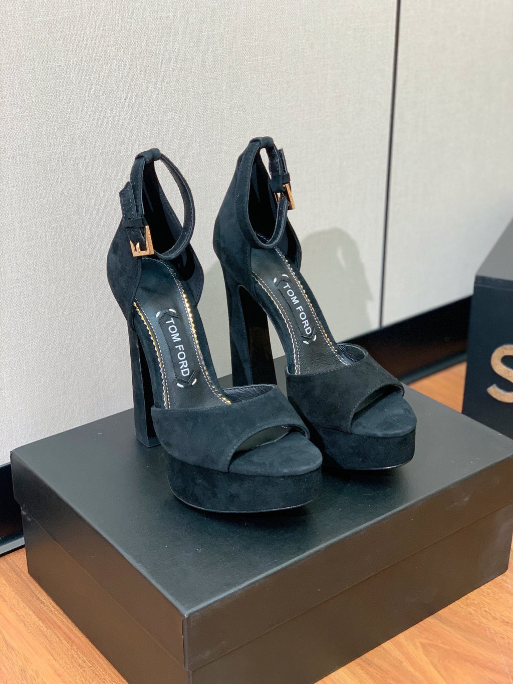 HIGH HEEL 14.5 CM SANDALS IN BLACK SUEDE