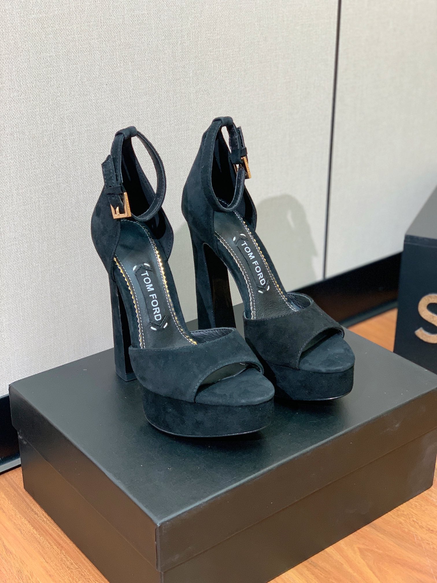 HIGH HEEL 14.5 CM SANDALS IN BLACK SUEDE
