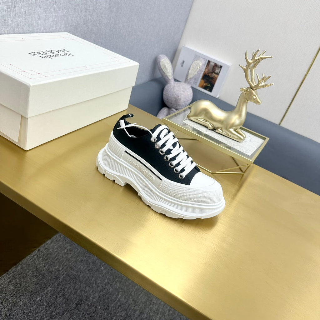 TREAD SLICK LACE UP SNEAKERS IN BLACK CANVAS WHITE  RUBBER SOLE