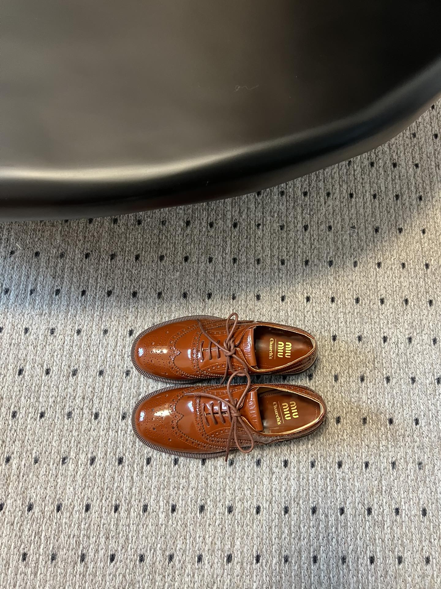 MIUMIU 26S LACE-UP BROGUE LOAFERS IN RUST ORANGE PATENT CALFSKIN