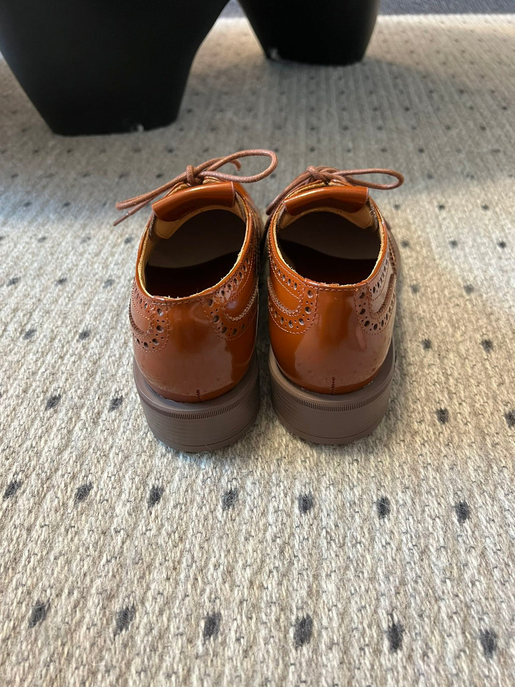 MIUMIU 26S LACE-UP BROGUE LOAFERS IN RUST ORANGE PATENT CALFSKIN