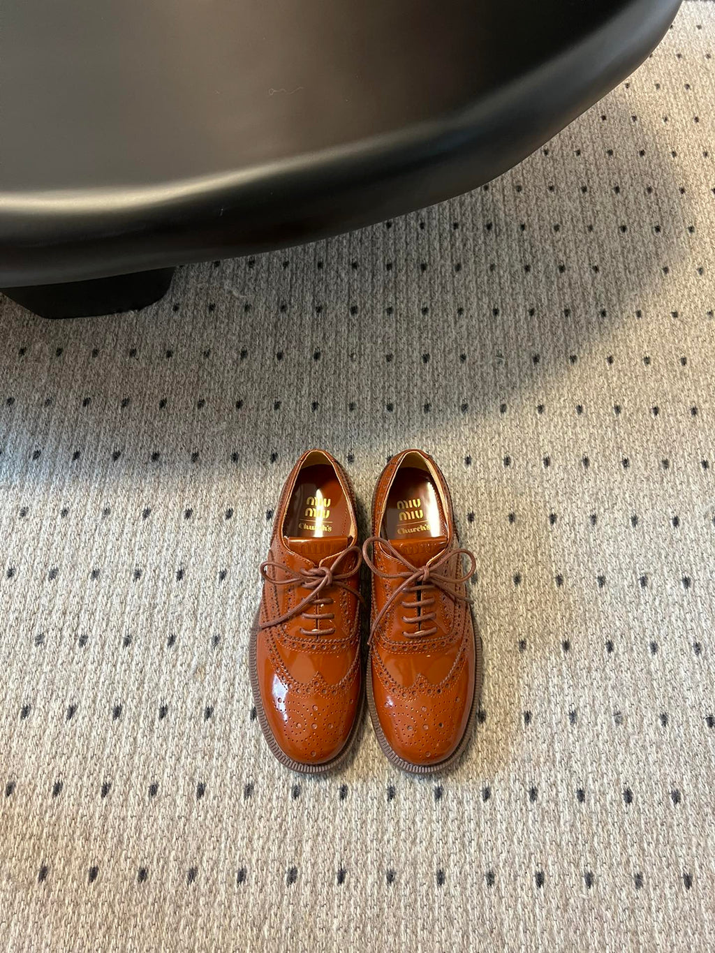 MIUMIU 26S LACE-UP BROGUE LOAFERS IN RUST ORANGE PATENT CALFSKIN