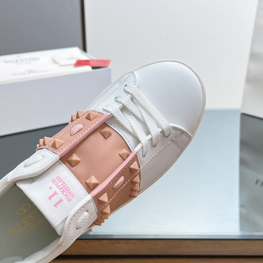 VALENTINO 25S GARAVANI ROCKSTUD UNTITLED STUDDED SNEAKERS IN WHITE MIX PINK LAMBSKIN
