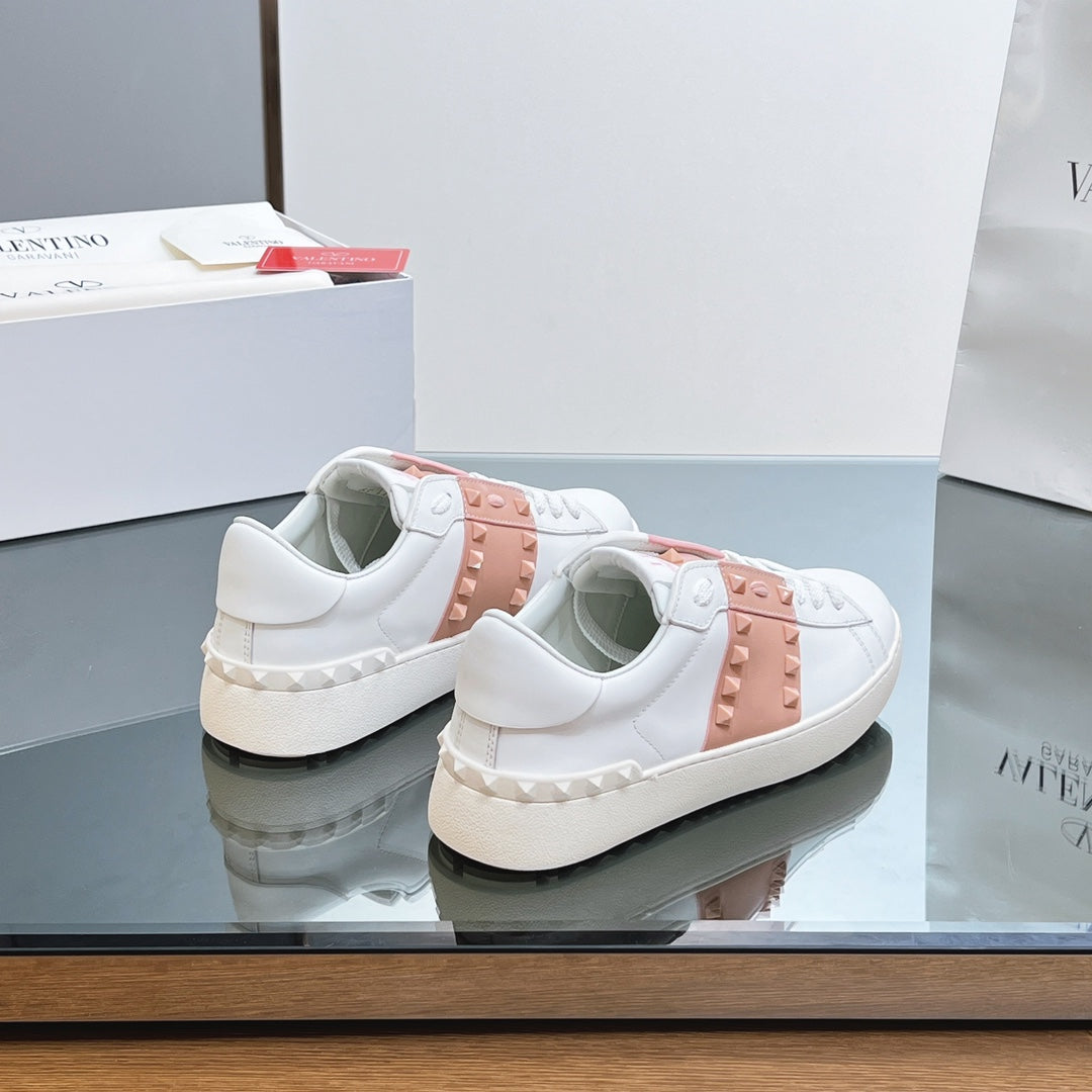 VALENTINO 25S GARAVANI ROCKSTUD UNTITLED STUDDED SNEAKERS IN WHITE MIX PINK LAMBSKIN