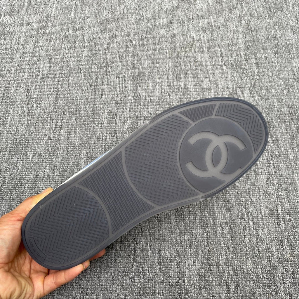 CC TRAINERS WHITE BLUE SUEDE