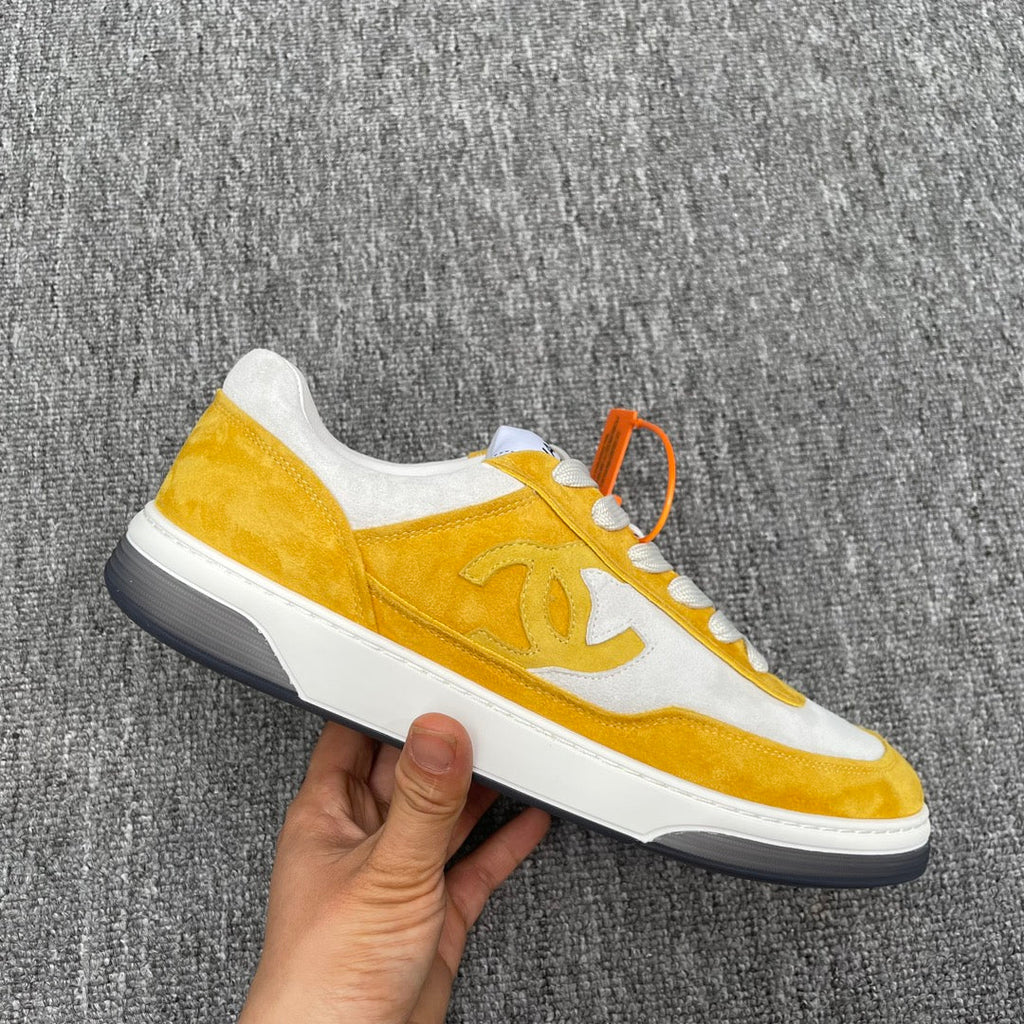 CC TRAINERS WHITE YELLOW SUEDE