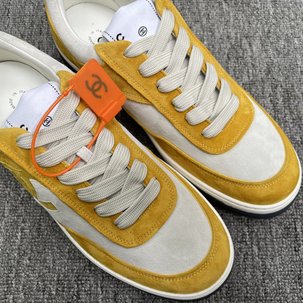 CC TRAINERS WHITE YELLOW SUEDE
