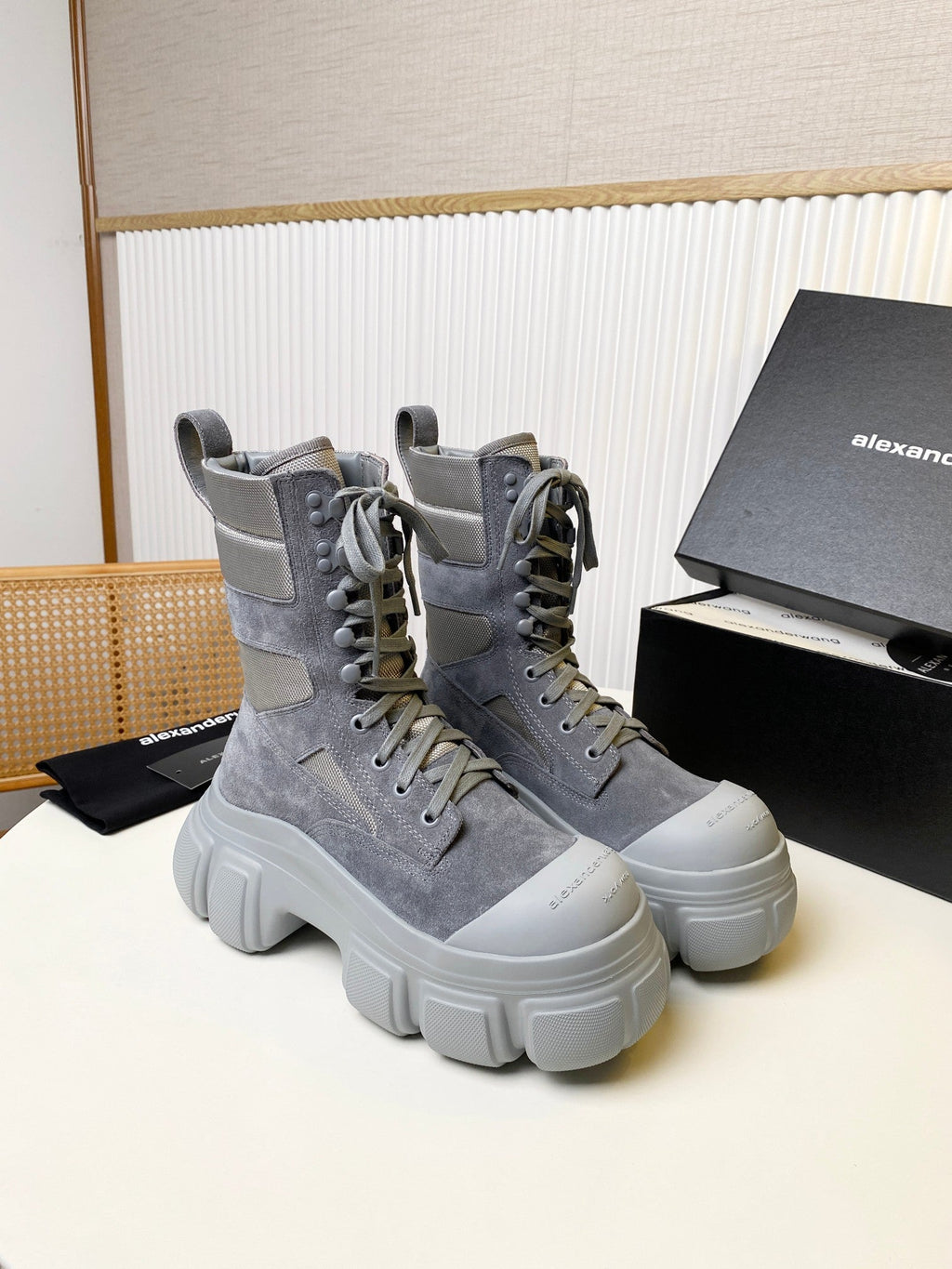 STORM COMBINATION 8 CM BOOTS IN COOL GRAY SUEDE AND SHEEPSKIN