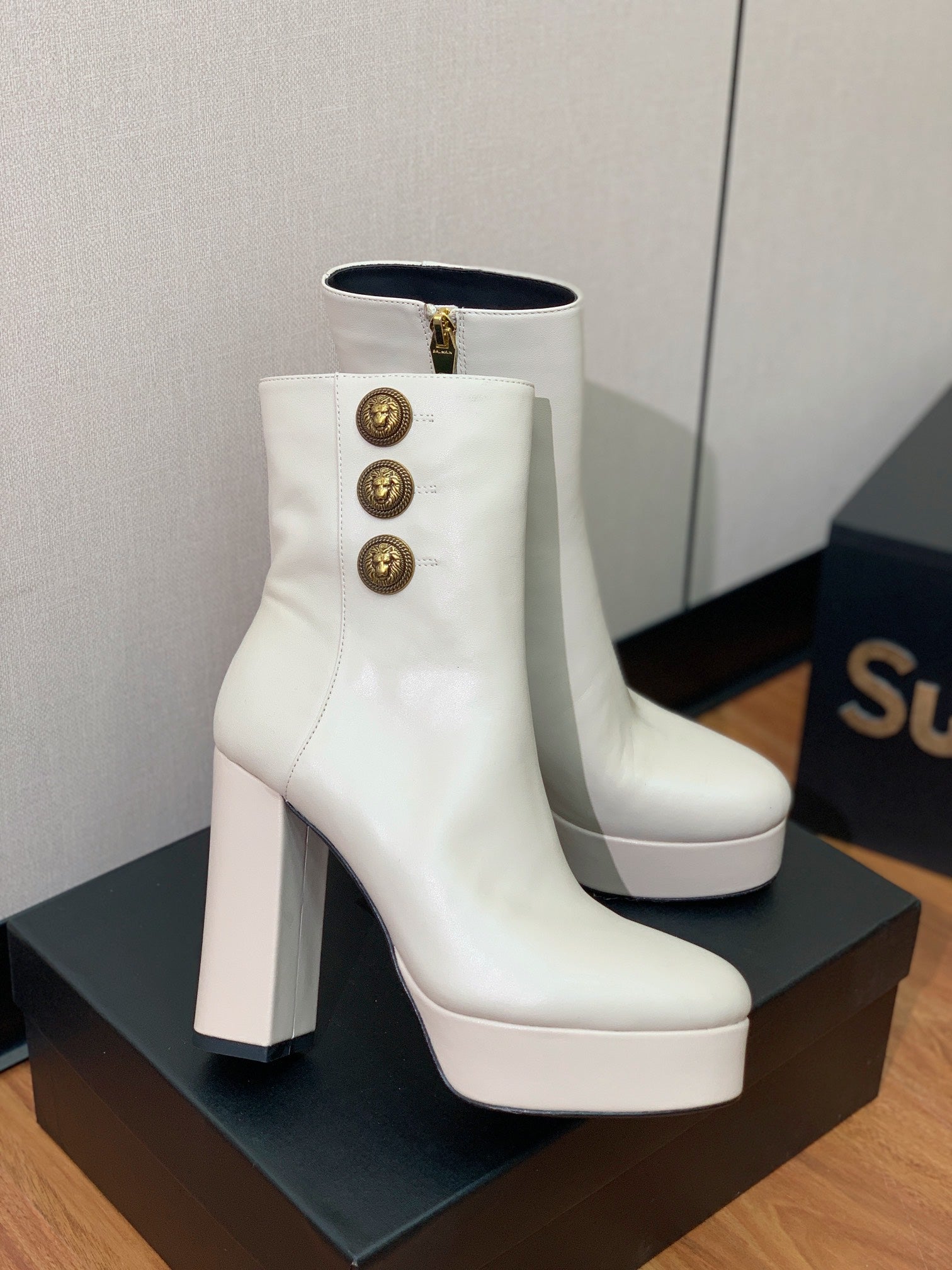 BALMAIN 26S ANKLE BOOTS 100 MM IN WHITE CALFSKIN