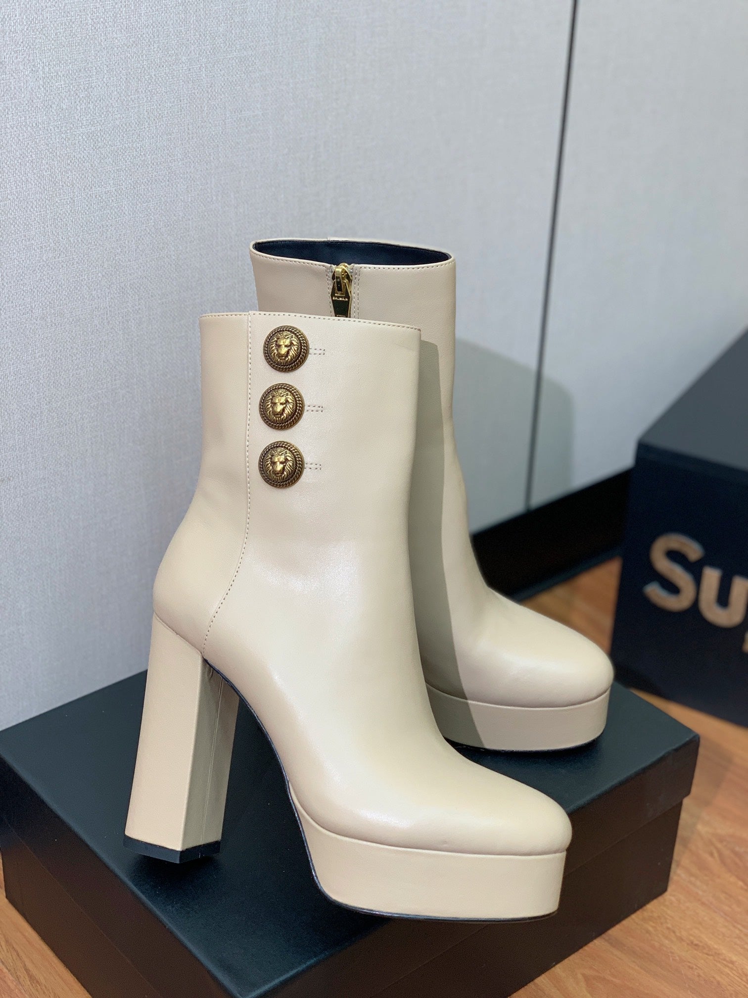 BALMAIN 26S ANKLE BOOTS 100 MM IN BEIGE CALFSKIN