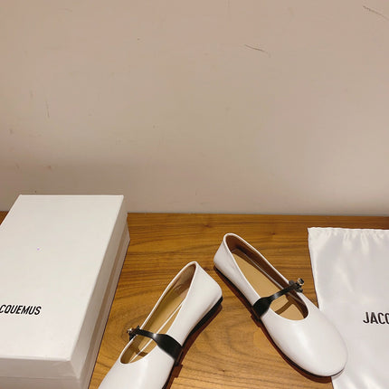 JACQUEMUS 26S MARY JANE FLATS IN WHITE AND BLACK CALFSKIN