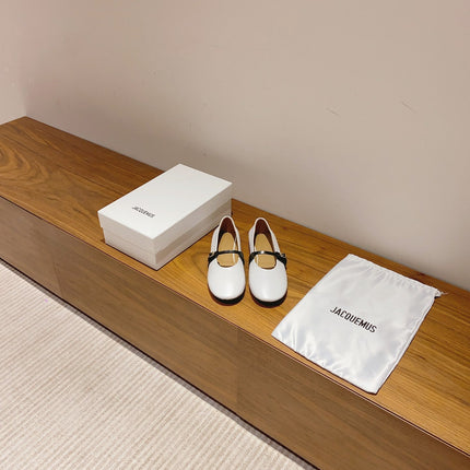 JACQUEMUS 26S MARY JANE FLATS IN WHITE AND BLACK CALFSKIN